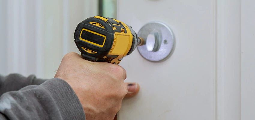 Street Locksmith For Smart Lock Repair in Quincy