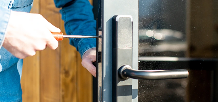 Aluminium Door Lock Replacement in Quincy, Illinois