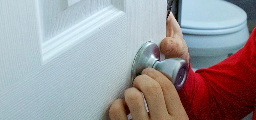 Vintage Door Knob Replacement in Quincy, IL